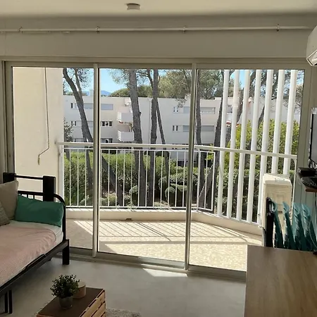 Beautiful Studio Of 27 M Very Bright Saint-Raphaël